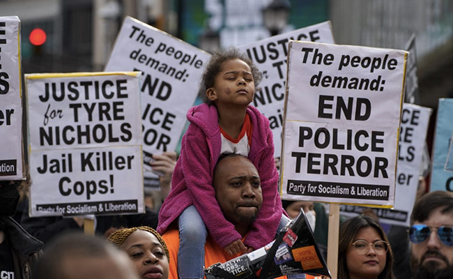 7 US Cops Suspended, 3 Firefighters Fired Over Fatal Beating Of Black Man