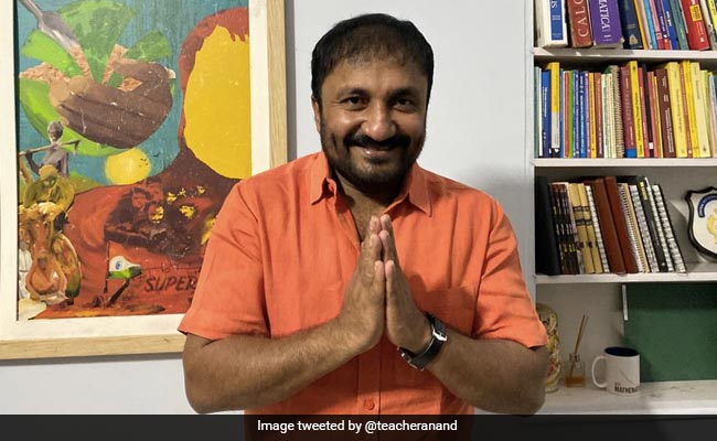 Hrithik Roshan's Shout-Out To Super 30's Anand Kumar On Padma Win