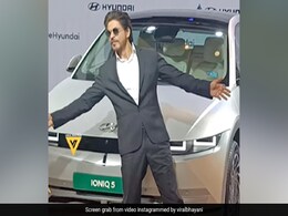 VIDEO: शाहरुख खान ने पूरी की फैंस की ख्वाहिश, DDLJ के आइकॉनिक पोज से लेकर गाया ‘तुझे देखा तो ये जाना सनम’ गाना VIDEO: शाहरुख खान ने पूरी की फैंस की ख्वाहिश, DDLJ के आइकॉनिक पोज से लेकर गाया ‘तुझे देखा तो ये जाना सनम’ गाना