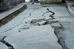 4,000 Shifted Out Of 'Sinking' Uttarakhand Town, Demolition Begins Today 4,000 Shifted Out Of 'Sinking' Uttarakhand Town, Demolition Begins Today