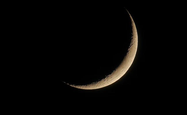 Moon Will Be Closest To Earth In 1,337 Years This Weekend But It Will Be Invisible. Here's Why