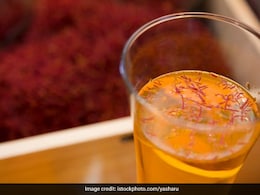 Nutritionist Shares 5 Important Reasons To Swear By Saffron Tea Nutritionist Shares 5 Important Reasons To Swear By Saffron Tea