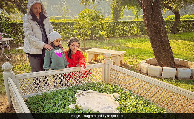 नानी और मम्मी के साथ नाना को यूं याद करती नजर आईं इनाया, सोहा ने लिखा- जिन लोगों से आप प्यार करते हैं, वह कभी नहीं मरते