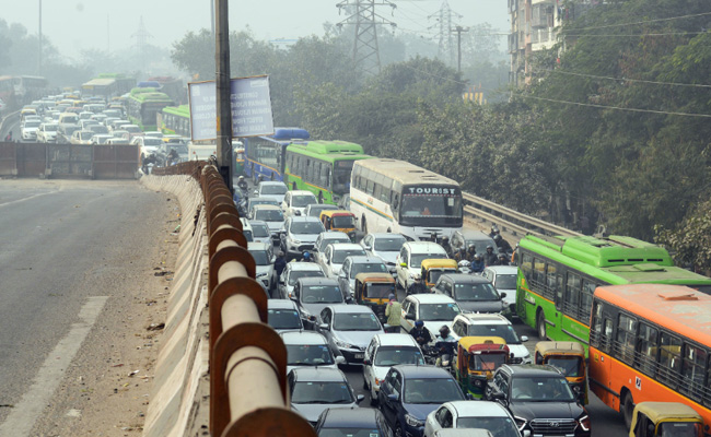 <i>Paan</i>, Tea Sellers Among Those Managing Traffic At Delhi's Ashram Flyover