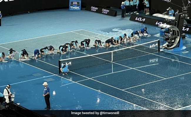 Video Of Australian Open Ball Kids Drying Court By Hand Stuns Internet