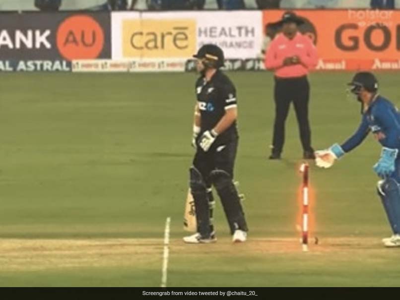 Ishan Kishan Pranks Tom Latham By Imitating Hardik Pandya's Freak Dismissal. Watch | Cricket News 1