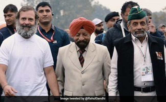 Siachen Hero Captain Bana Singh Joins Congress's <i>Yatra</i> In Jammu