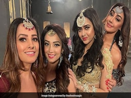 एक साथ एक ही फ्रेम में नजर आईं एकता कपूर की ये 4 नागिन, फैंस ने इस एक्ट्रेस को बताया अपनी फेवरेट एक साथ एक ही फ्रेम में नजर आईं एकता कपूर की ये 4 नागिन, फैंस ने इस एक्ट्रेस को बताया अपनी फेवरेट