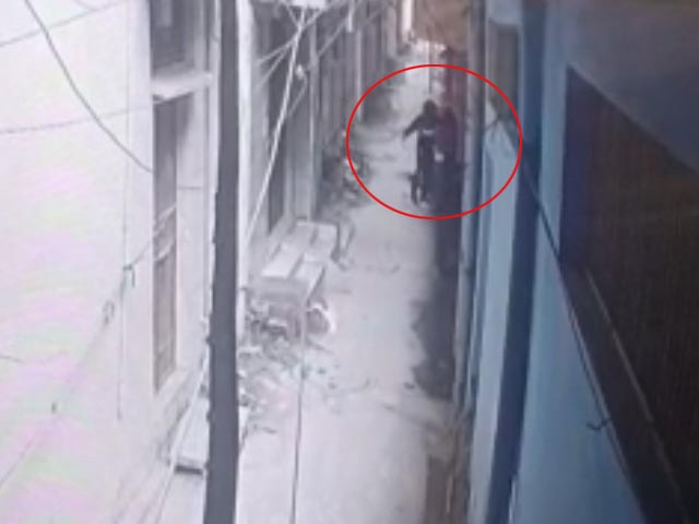 Delhi Woman Stabbed By Boyfriend For Breaking Up With Him