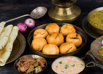 6 Best Places In Jaipur To Try Traditional Rajasthani Food 6 Best Places In Jaipur To Try Traditional Rajasthani Food