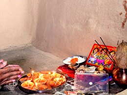 सुबह के समय भूल कर भी ना करें ये पांच काम, वरना नाराज हो सकती हैं मां लक्ष्मी, बढ़ने लगती है दरिद्रता सुबह के समय भूल कर भी ना करें ये पांच काम, वरना नाराज हो सकती हैं मां लक्ष्मी, बढ़ने लगती है दरिद्रता