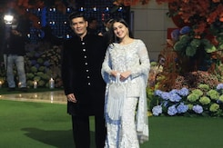 अनंत अंबानी और राधिका मर्चेंट की सगाई में शामिल हुए सारा अली खान और मनीष मल्होत्रा अनंत अंबानी और राधिका मर्चेंट की सगाई में शामिल हुए सारा अली खान और मनीष मल्होत्रा