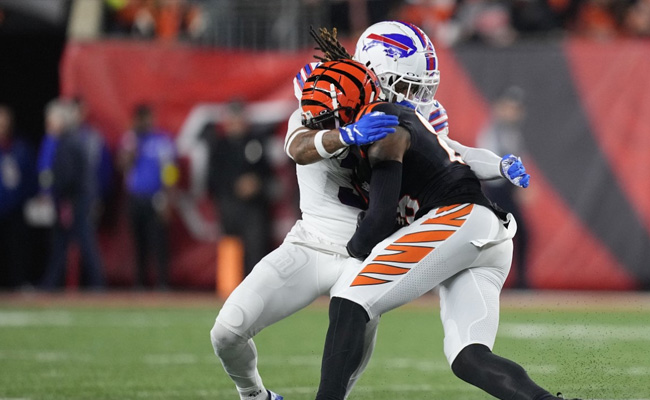 Damar Hamlin: What Experts Say About His Injury That Almost Stopped His Heartbeat