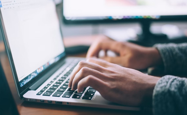 After 'Quiet Quitting', 'Rage Applying' Is The New Workplace Trend Among Employees