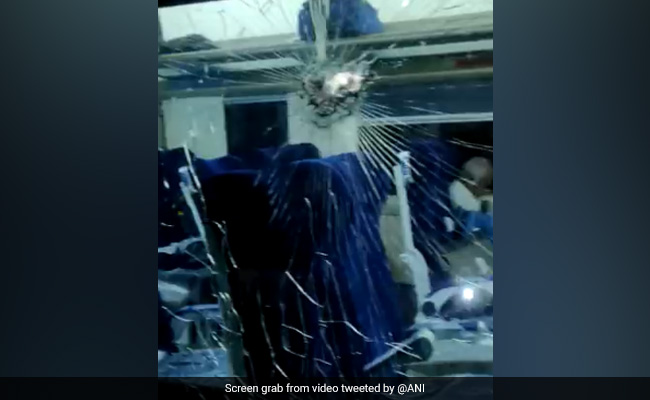 अब आंध्र प्रदेश में वंदे भारत ट्रेन पर किया गया पथराव