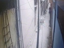 Caught On CCTV: Delhi Student Stabbed By Ex-Boyfriend Days After Break-Up Caught On CCTV: Delhi Student Stabbed By Ex-Boyfriend Days After Break-Up