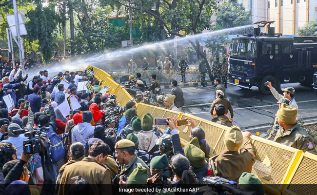 AAP Protests Outside Delhi BJP Office Over Slum-Demolition Order