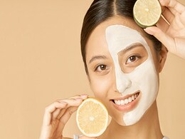 चेहरे पर इस तरह लगाएंगी नींबू से बनने वाले ये 5 फेस पैक्स, तो स्किन पर आएगा दमकता हुआ निखार  चेहरे पर इस तरह लगाएंगी नींबू से बनने वाले ये 5 फेस पैक्स, तो स्किन पर आएगा दमकता हुआ निखार