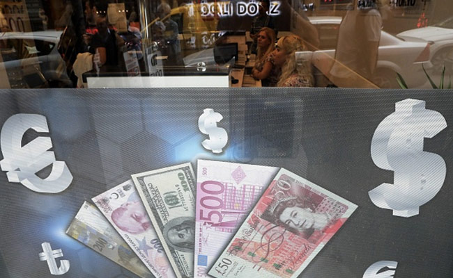 Forex Reserves Hit 11-Week Low Of $561.26 Billion