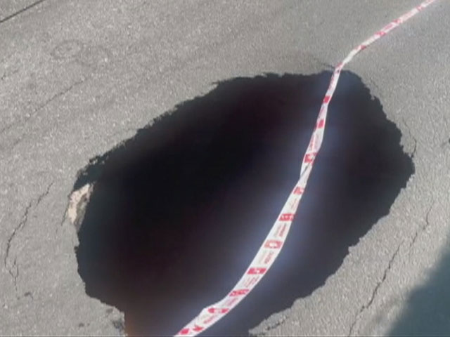 Bengaluru Road Caves In During Metro Work 2 Days After Pillar Tragedy