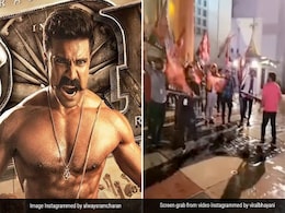अमेरिका की सड़कों पर इकट्ठा हुए ढेर सारे फैंस, RRR का झंडा लेकर लगाए- 'राम चरण जिंदाबाद' के नारे अमेरिका की सड़कों पर इकट्ठा हुए ढेर सारे फैंस, RRR का झंडा लेकर लगाए- 'राम चरण जिंदाबाद' के नारे