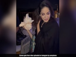 सनी लियोनी ने शंख बजाते हुए शेयर किया मजेदार VIDEO, इस वजह से भड़क गए सोशल मीडिया यूजर्स, बोले- शर्म करो सनी लियोनी ने शंख बजाते हुए शेयर किया मजेदार VIDEO, इस वजह से भड़क गए सोशल मीडिया यूजर्स, बोले- शर्म करो
