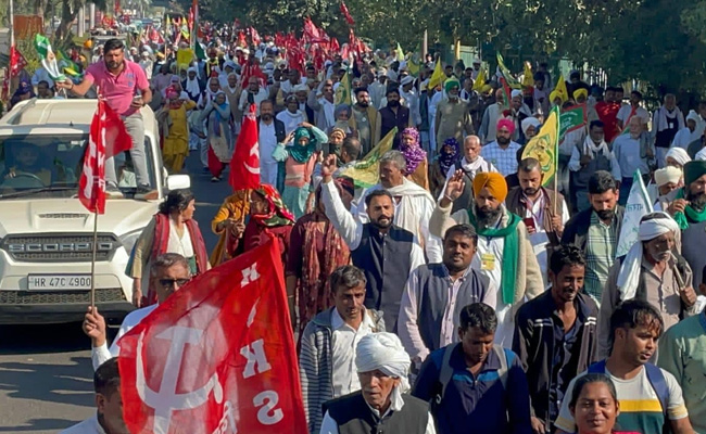Farmers' Union To March In 20 States, Hold <i>Mahapanchayat</i> In Haryana