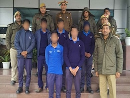 दिल्ली हवाई अड्डे पर अलग-अलग एयरलाइंस के आठ लोडर गिरफ्तार दिल्ली हवाई अड्डे पर अलग-अलग एयरलाइंस के आठ लोडर गिरफ्तार