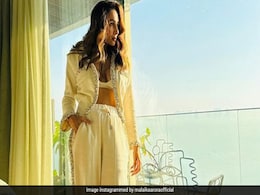 Like All Good Things, Malaika Arora's Chic White Co-Ord Set Comes With A Thin Line Of Silver Lining Like All Good Things, Malaika Arora's Chic White Co-Ord Set Comes With A Thin Line Of Silver Lining