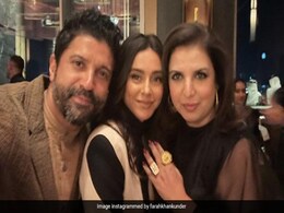 Farah Khan's Fam-Jam With Farhan Akhtar And Shibani Dandekar In Dubai Farah Khan's Fam-Jam With Farhan Akhtar And Shibani Dandekar In Dubai