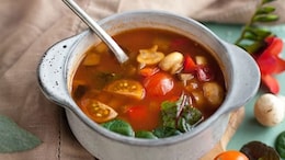 5 Guilt-Free Dinner Options Under 300 Calories To Order Tonight