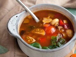 5 Guilt-Free Dinner Options Under 300 Calories To Order Tonight 5 Guilt-Free Dinner Options Under 300 Calories To Order Tonight