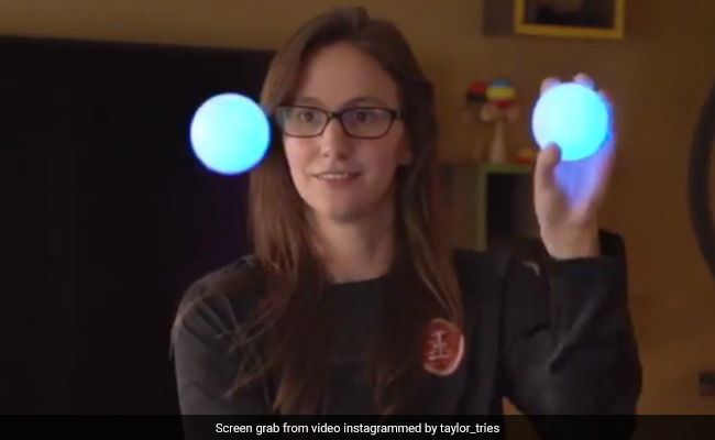 Old Video Of A Woman Performing Mind-Boggling Juggling Tricks Intrigues Internet
