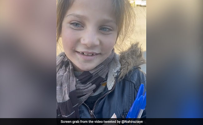 Watch: Stranger Buys All Pens From Little Afghan Girl, Internet Likes Her Kindness