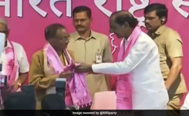 ओडिशा के पूर्व सीएम गिरिधर गमांग और कुछ अन्य नेता KCR की पार्टी में हुए शामिल