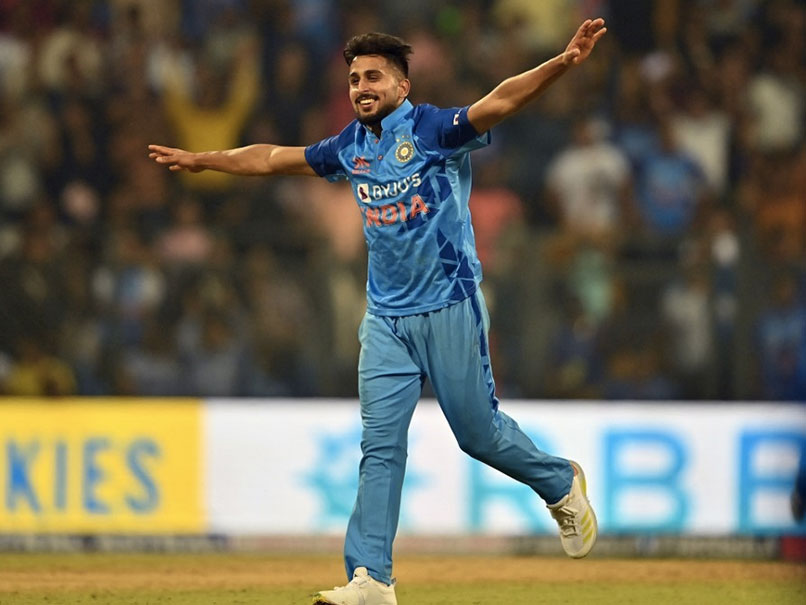 Watch: Umran Malik Bowls 155 Kmph Thunderbolt, Dismisses Dasun Shanaka In 1st T20I