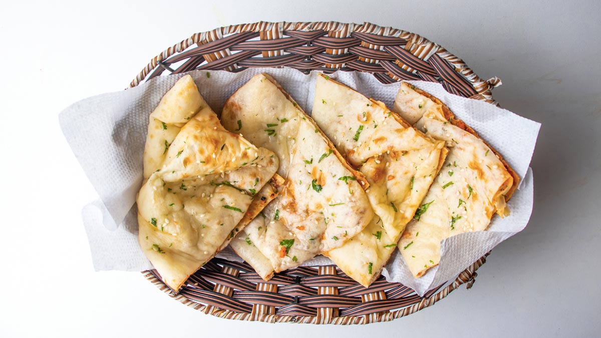 Noman Roti Butter Garlic Naan, Roti, Amritsari Kulcha And More Named Among Best ...