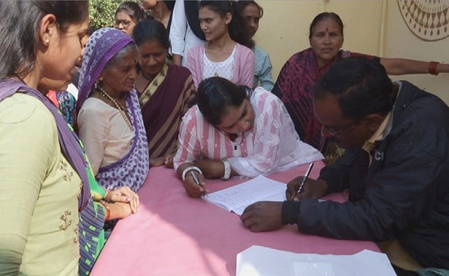 USHA Organises Its First Yoga Session In Maharashtra's Lakhori Village