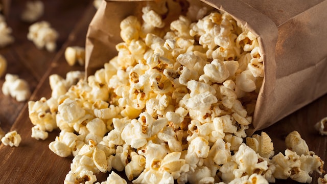 Popcorn may be a low-sodium snack and low-calorie snack perfect for people with heart problems