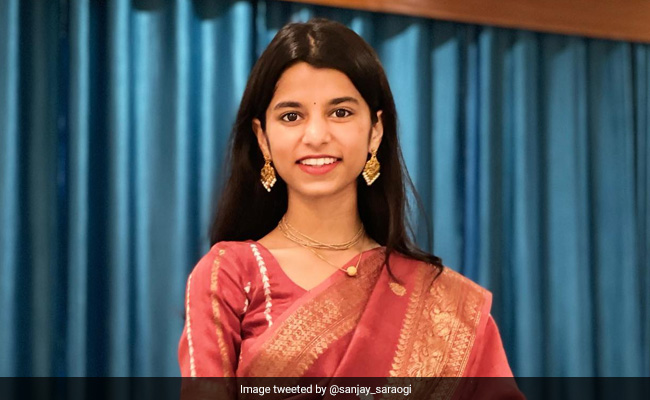 मैथिली ठाकुर बीजेपी में हुईं शामिल, RJD विधायक भरत बिंद ने भी थामा कमल