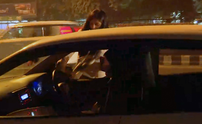 "आप मुझे कहां छोड़ेंगे...."? स्‍वाति मालीवाल से 'छेड़छाड़' का वीडियो आया सामने