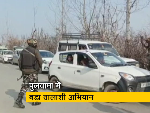जम्मू-कश्मीर : पुलवामा में CRPF जवान से एके सर्विस राइफल छीन कर भागा आंतकी