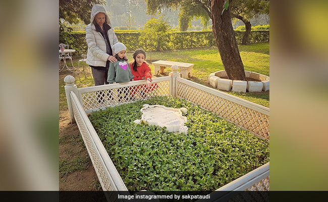 On Tiger Pataudi's Birth Anniversary, How Sharmila Tagore, Soha And Inaaya Remembered Him