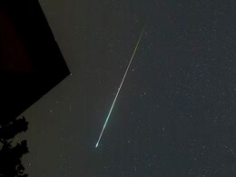 Videos Of Meteor Lighting Up Night Sky In UK Go Viral Videos Of Meteor Lighting Up Night Sky In UK Go Viral