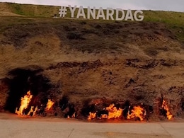 पहाड़ से निकलती इस आग ने खींचा लोगों का ध्यान, 'Land of Fire' का वीडियो हुआ वायरल पहाड़ से निकलती इस आग ने खींचा लोगों का ध्यान, 'Land of Fire' का वीडियो हुआ वायरल
