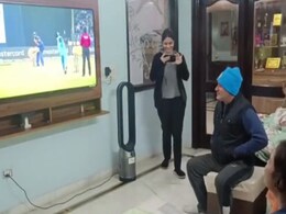शिवम मावी ने जैसे ही पहला विकेट लिया, माता-पिता ख़ुशी से उछल पड़े, वीडियो देख खुशी होगी शिवम मावी ने जैसे ही पहला विकेट लिया, माता-पिता ख़ुशी से उछल पड़े, वीडियो देख खुशी होगी
