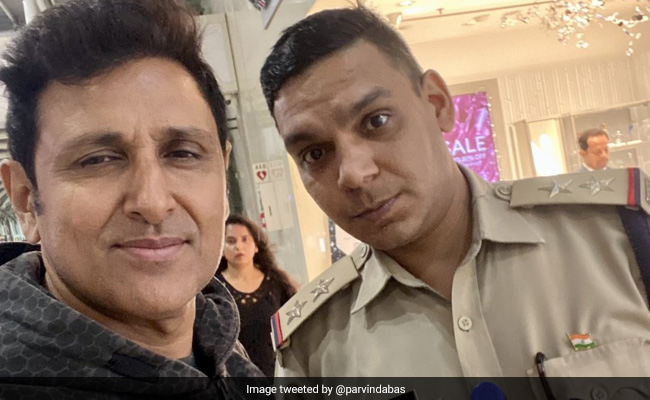 Actor Parvin Dabas Gives Shout Out To CISF Jawan Who Helped A Visually Impaired Passenger