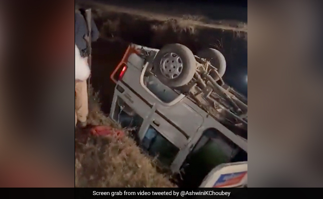 Union Minister Ashwini Choubey's Convoy Car Overturns In Bihar, Cops Injured