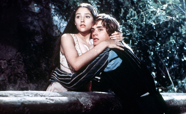 ‘रोमियो एंड जूलियट’ के स्टार्स ने 55 साल बाद ‘पैरामाउंट’ पर किया मुकदमा, कहा- बिना परमिशन शूट किया गया न्यूड सीन