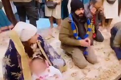 Video: Anushka Sharma, Virat Kohli Attend Discourse At Vrindavan Ashram Video: Anushka Sharma, Virat Kohli Attend Discourse At Vrindavan Ashram